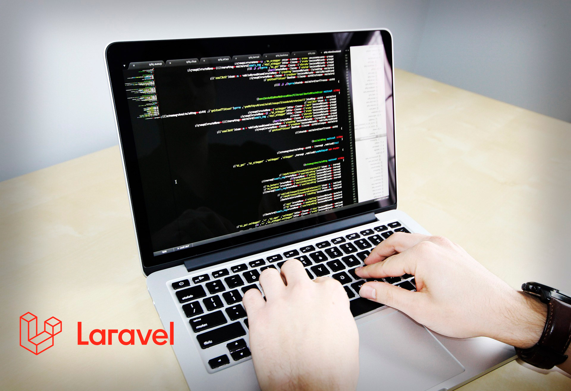 Cómo crear un enlace simbólico en hosting con Laravel