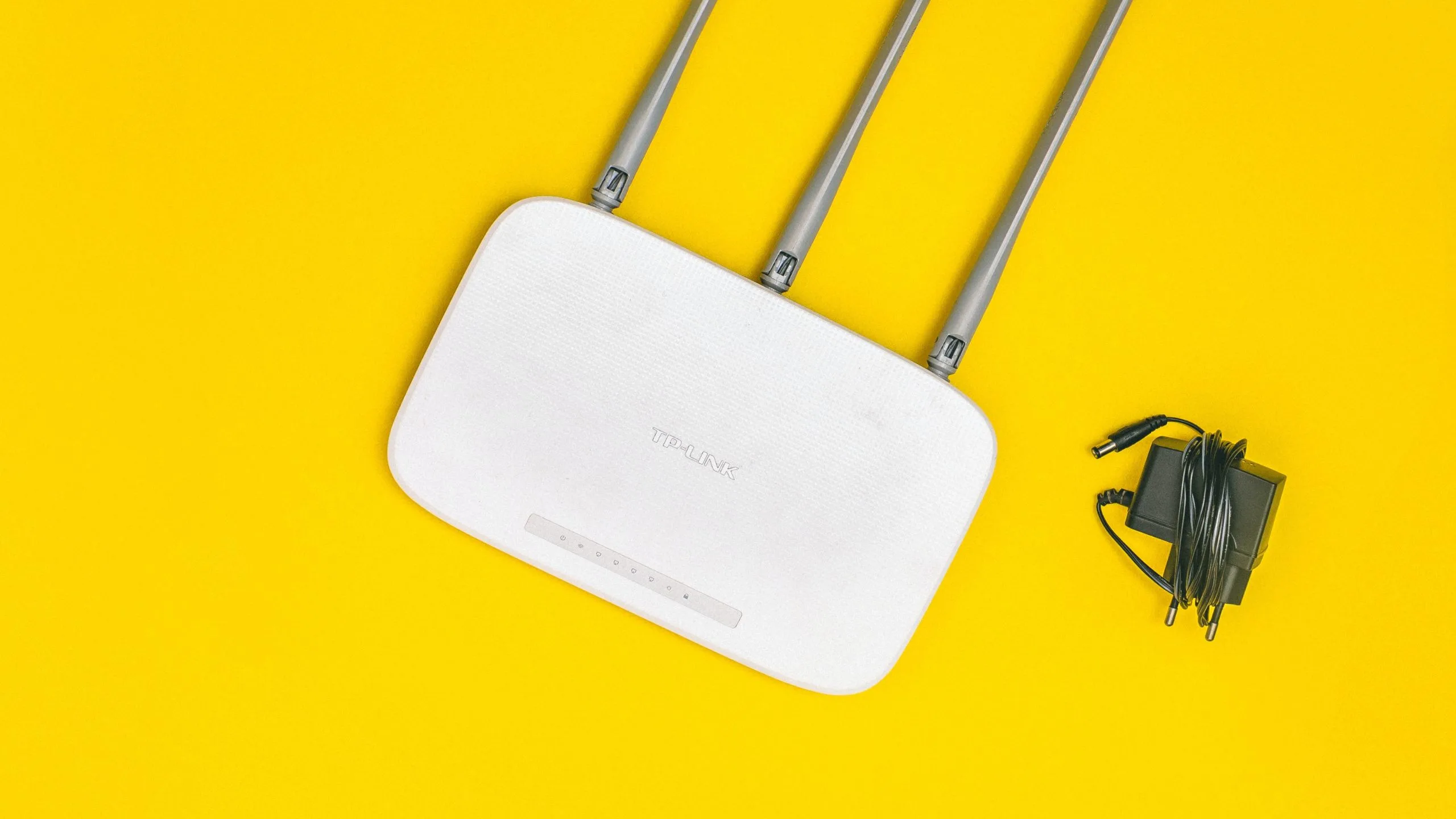 Los 5 Electrodomésticos Vampiro que Chupan la Señal de tu Router WiFi